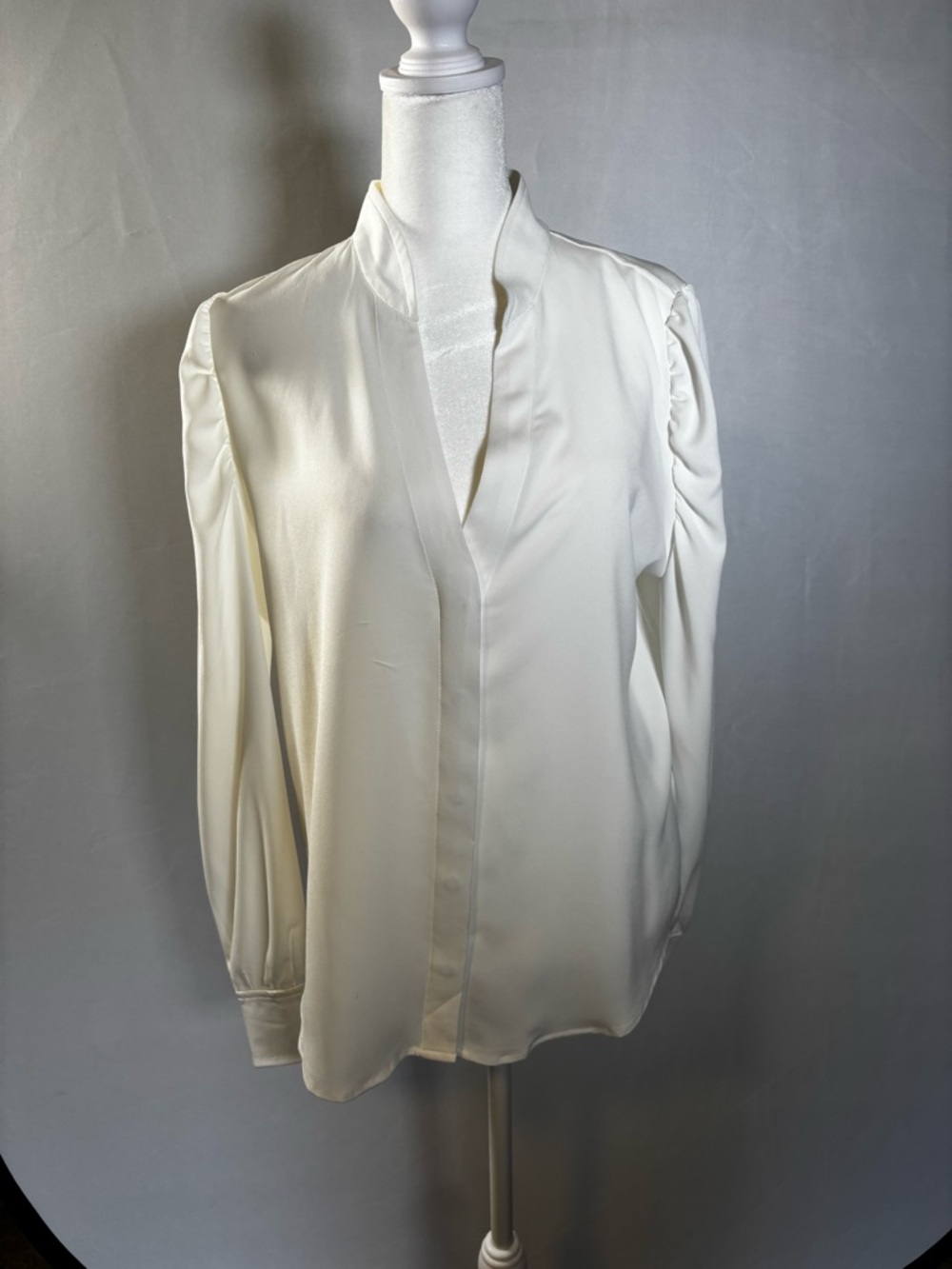 Classic Cream V-Neck Blouse Size 12 NWT